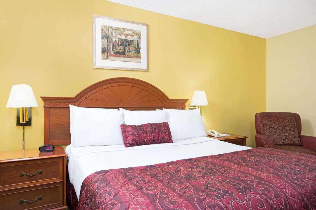 Orlando Inn Near International Drive Williamsburg Phòng bức ảnh